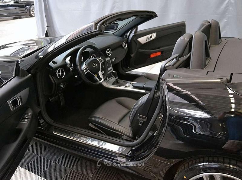 Usata Mercedes SLK230 204 CV (150 kW) 2012 Nero Cabrio