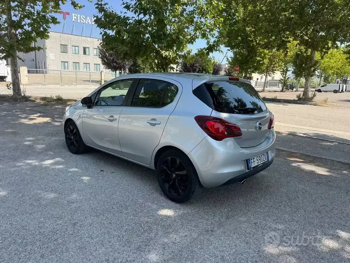 Usata Opel Corsa 69 CV (50 kW) 2016 Grigio Utilitaria