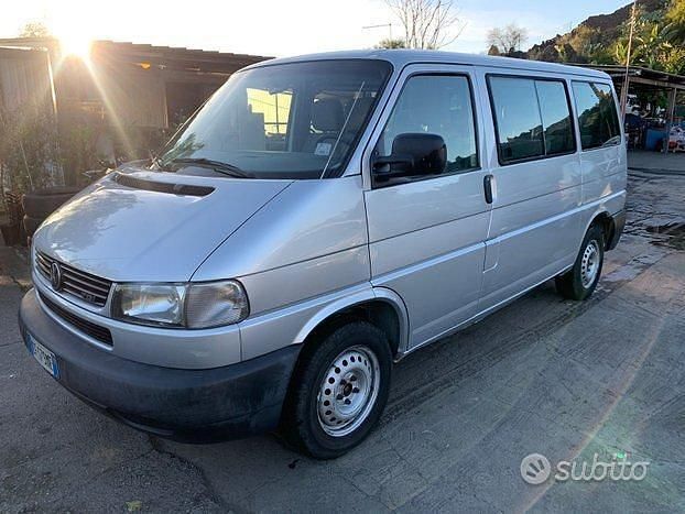 Grigio Usata 2009 VW Multivan Furgone | 4900 € - Immagine 1/4