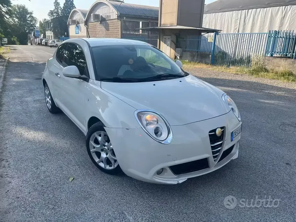 Usata Alfa Romeo MiTo Distinctive 95 CV (69 kW) 2010 Beige Utilitaria