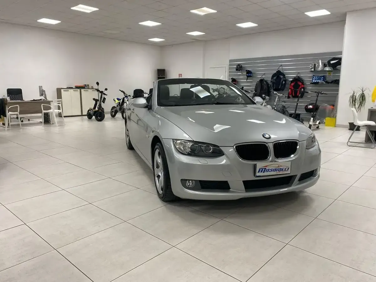 Usata BMW 320 169 CV (124 kW) 2008 Grigio Cabrio