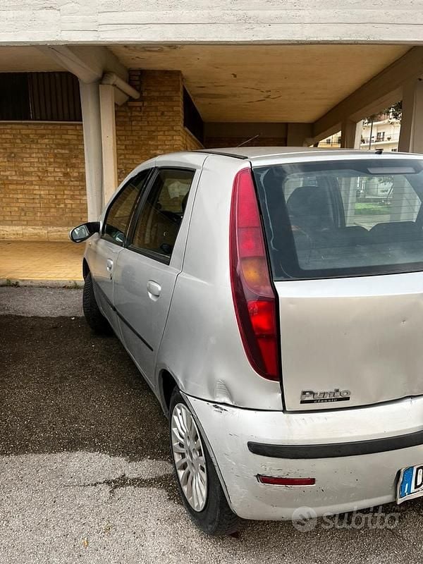Usata Fiat Punto 60 CV (44 kW) 2007 Grigio Utilitaria