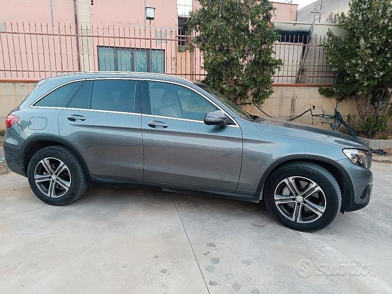 Usata Mercedes GLC300 Premium 2018 Grigio SUV