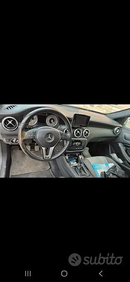 Usata Mercedes A180 122 CV (89 kW) 2013 Grigio Utilitaria