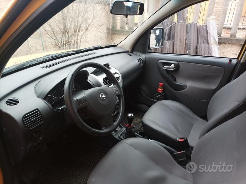 Usata Opel Combo Life 2006 Giallo Monovolume