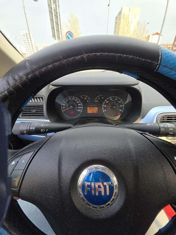 Usata Fiat Punto 65 CV (47 kW) 2020 Argento Berlina