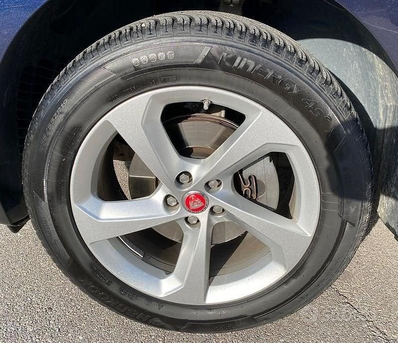 Usata Jaguar F-Pace Prestige 180 CV (132 kW) 2019 Blu SUV