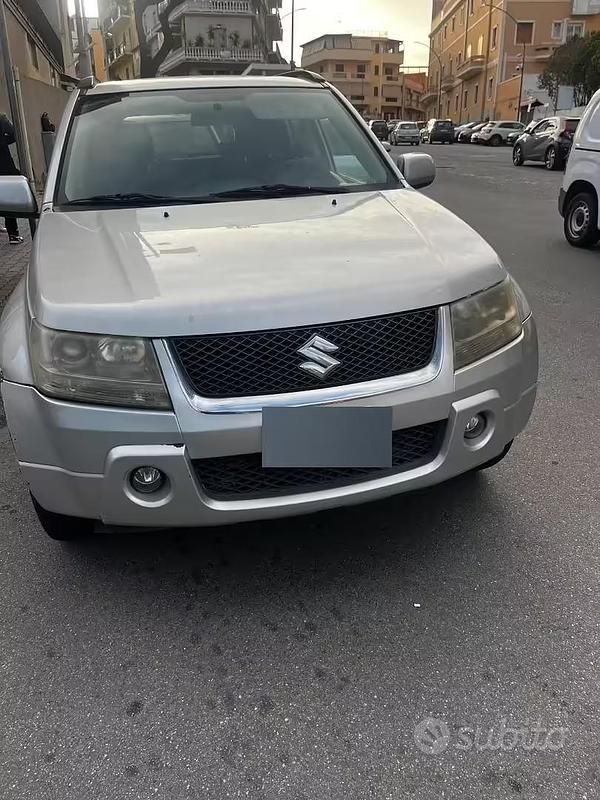 Usata Suzuki Vitara 129 CV (94 kW) 2005 Grigio SUV