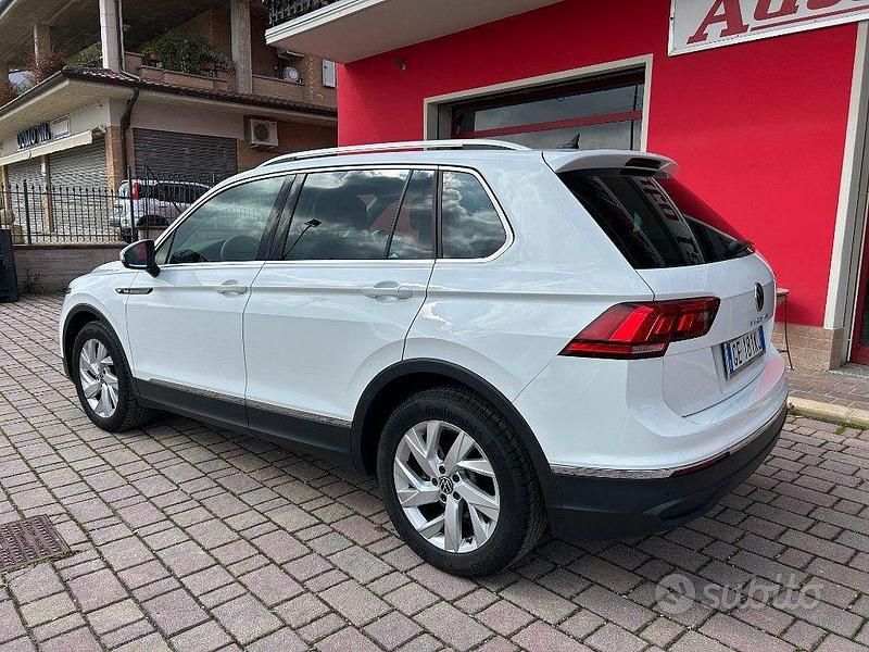 Usata VW Tiguan Life 150 CV (110 kW) 2021 Bianco SUV