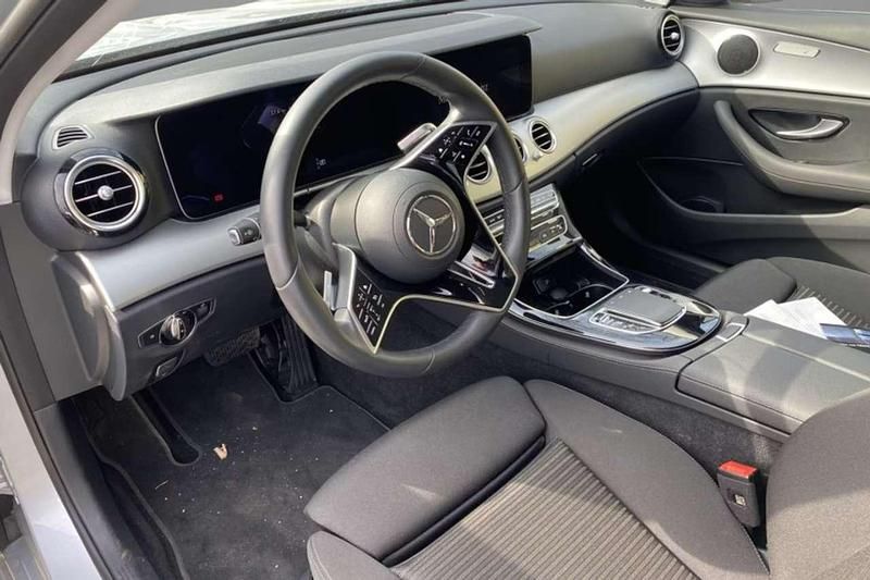 Occasion Mercedes E220 Business 194 ch (142 kW) 2023 Argent Break
