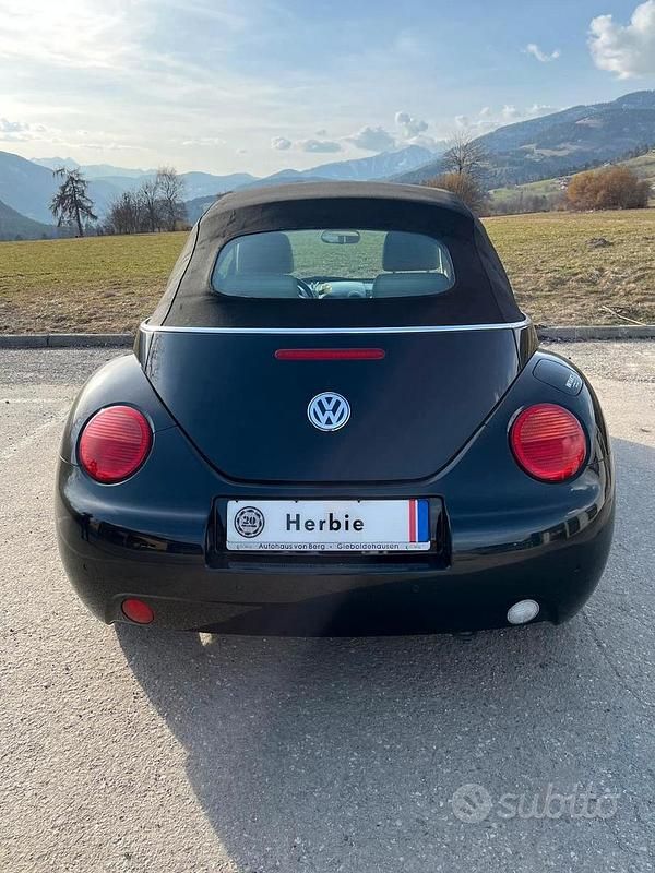 Usata VW New Beetle Cabriolet 116 CV (85 kW) 2004 Nero Cabrio