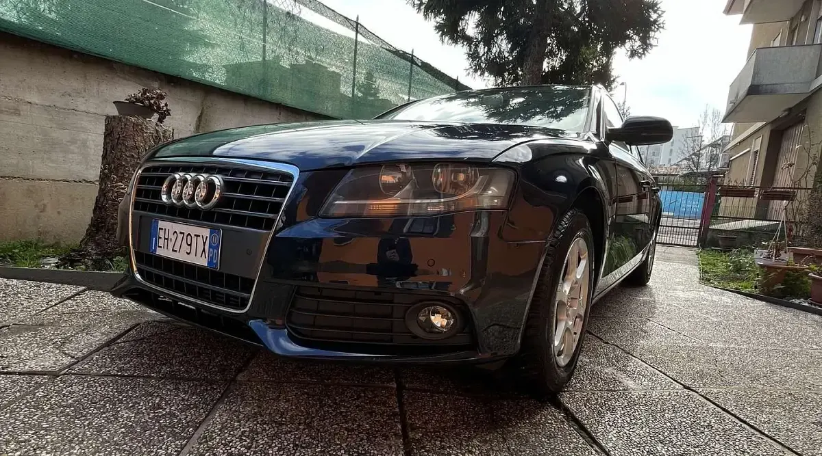 Usata Audi A4 143 CV (105 kW) 2011 Blu/azzurro Station wagon