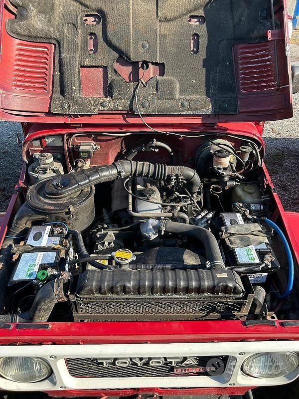 Usata Toyota Land Cruiser 1983 Rosso SUV