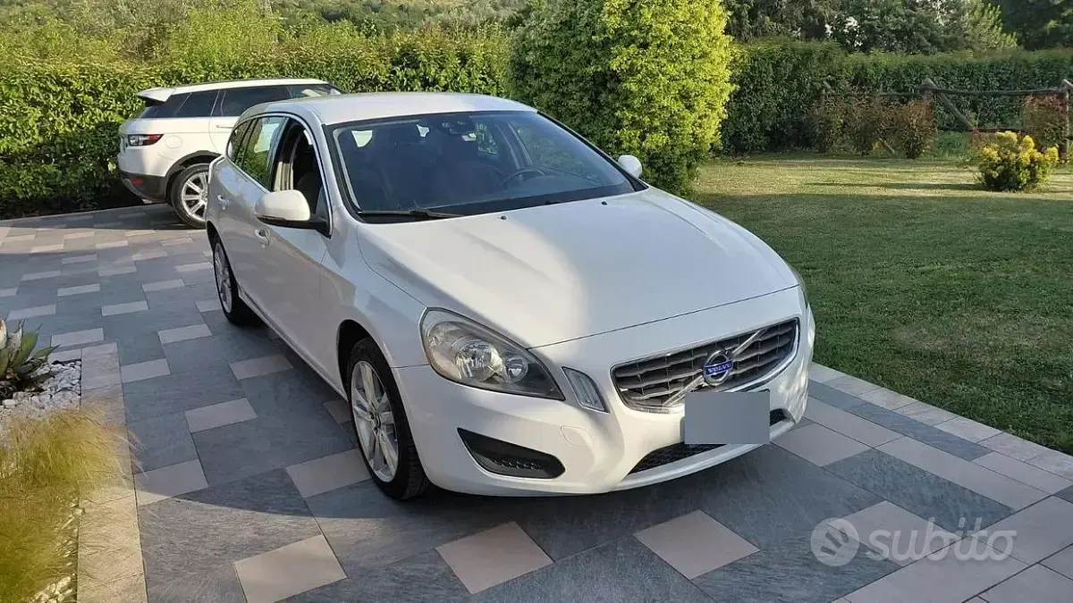 Usata Volvo V60 163 CV (119 kW) 2011 Bianco Station wagon