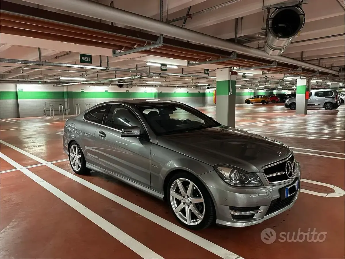 Usata Mercedes 220 170 CV (125 kW) 2013 Grigio Coupé