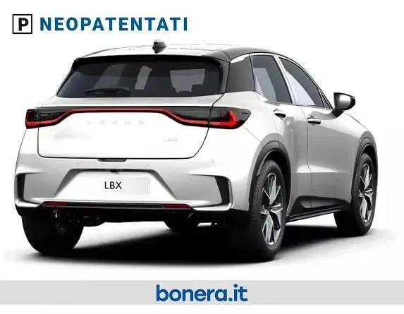 Nuova Lexus LBX 136 CV (100 kW) 2026 Bianco SUV