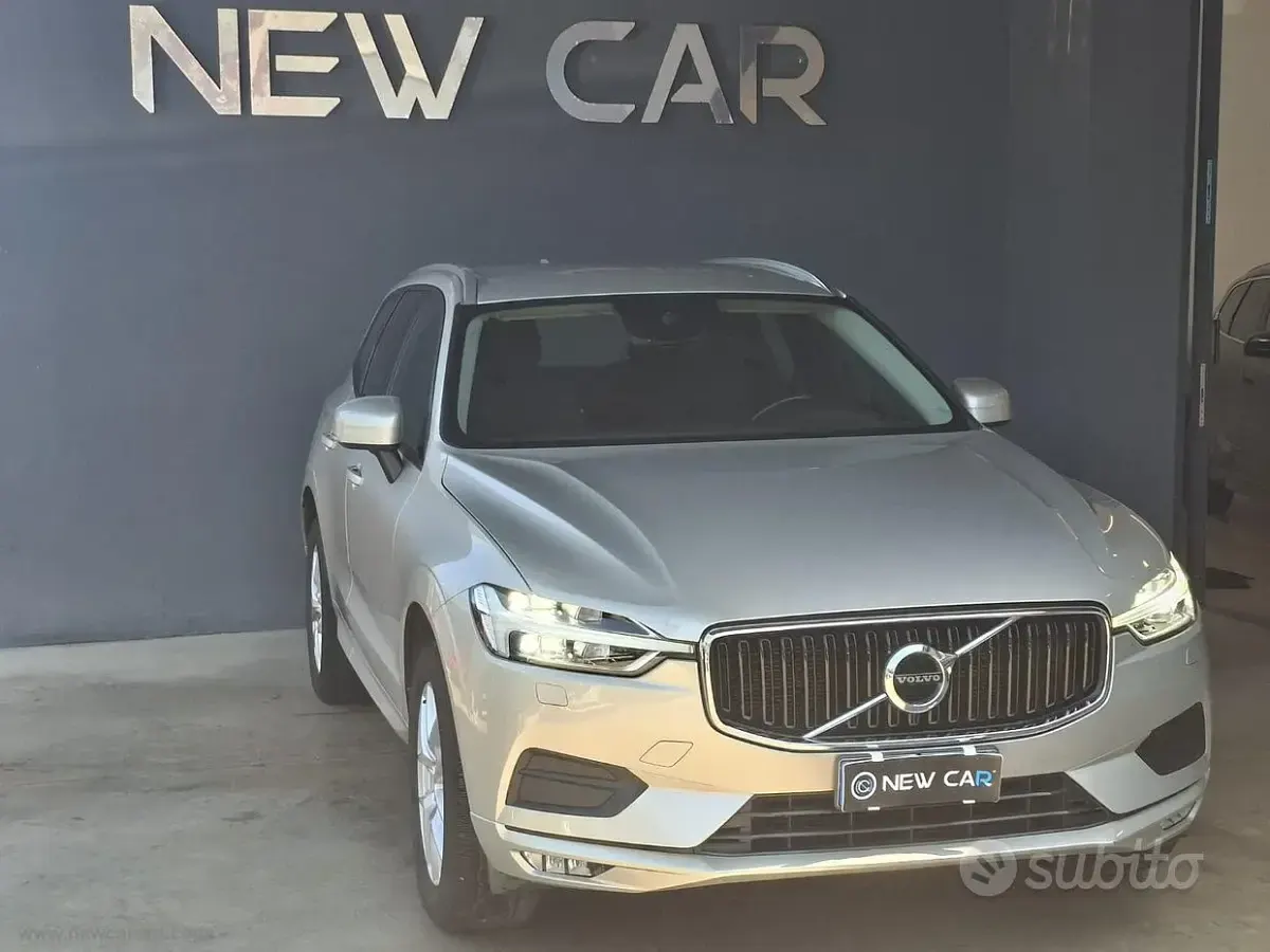 Usata Volvo XC60 Momentum 197 CV (144 kW) 2020 Grigio SUV