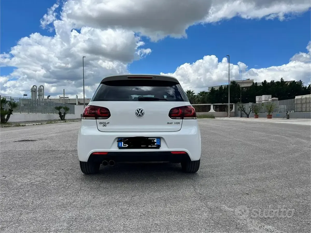 Usata VW Golf VI R-line 140 CV (102 kW) 2011 Utilitaria
