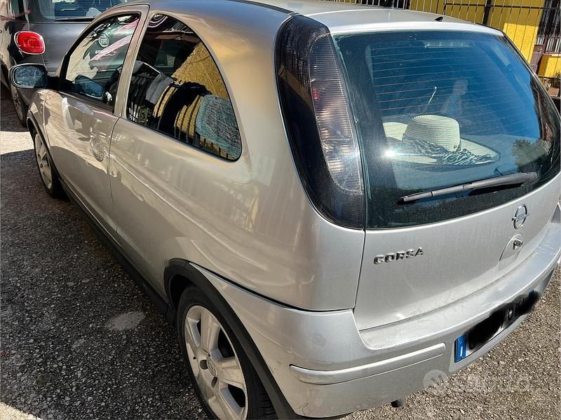 Occasion Opel Corsa 69 ch (50 kW) 2006 Gris Citadine