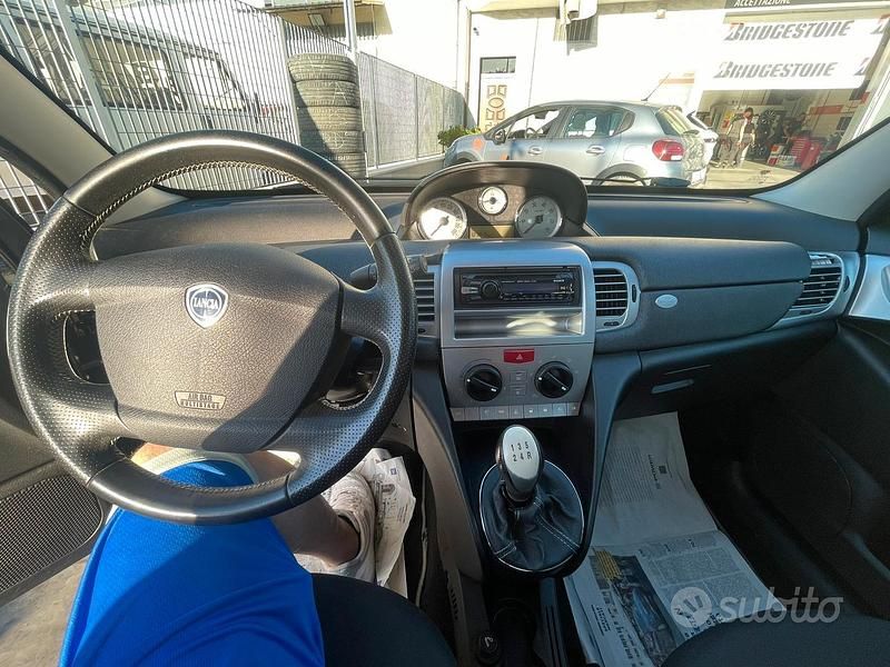 Usata Lancia Ypsilon 75 CV (55 kW) 2011 Utilitaria