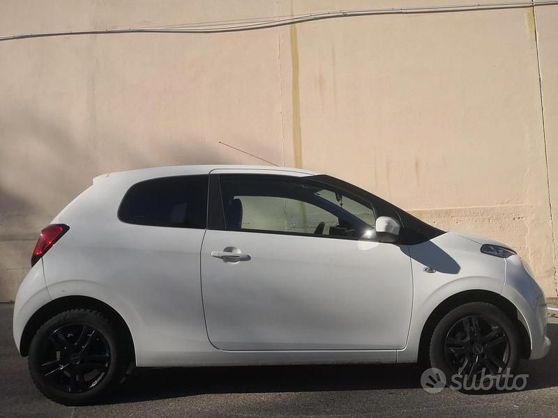 Usata Citroën C1 Feel 69 CV (50 kW) 2017 Bianco Utilitaria
