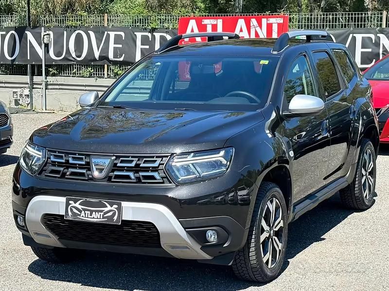Usata Dacia Duster Prestige 101 CV (74 kW) 2021 Grigio SUV