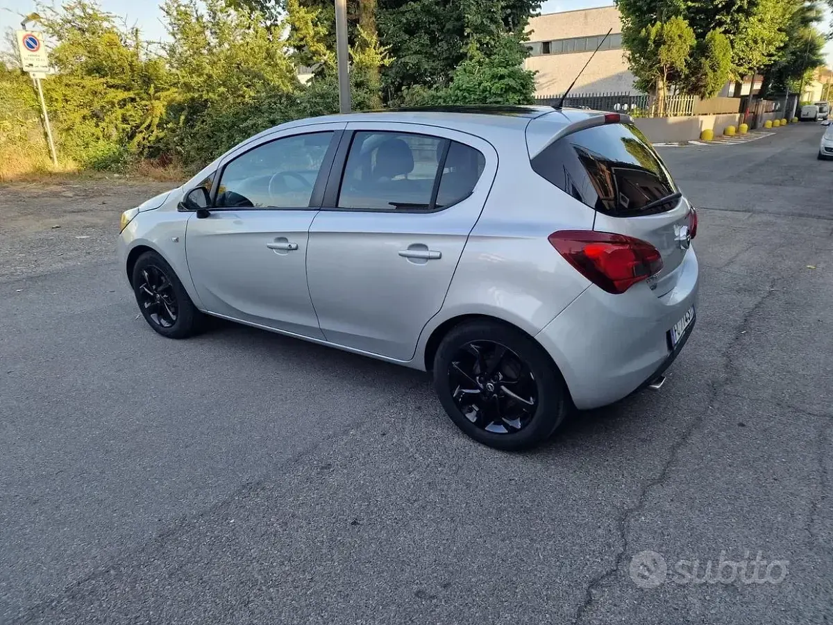Usata Opel Corsa 90 CV (66 kW) 2016 Grigio Utilitaria