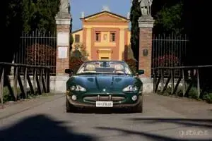Usata Jaguar XKR 396 CV (291 kW) 2004 Verde Cabrio