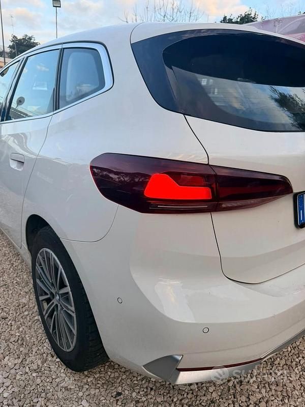 Usata BMW 218 Comfort Edition 150 CV (110 kW) 2023 Bianco Berlina