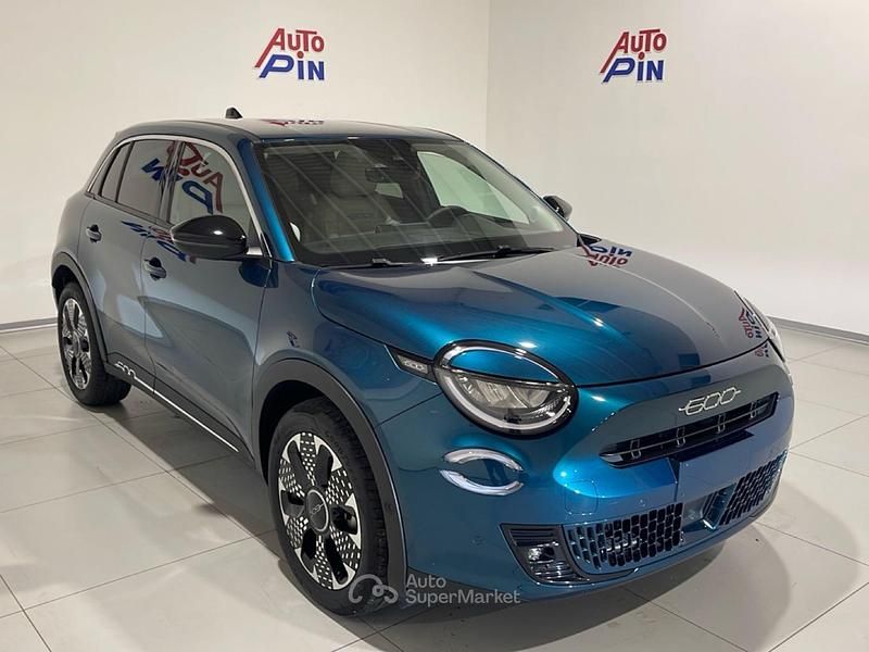 Usata Fiat 600 La Prima 136 CV (100 kW) 2025 Verde SUV