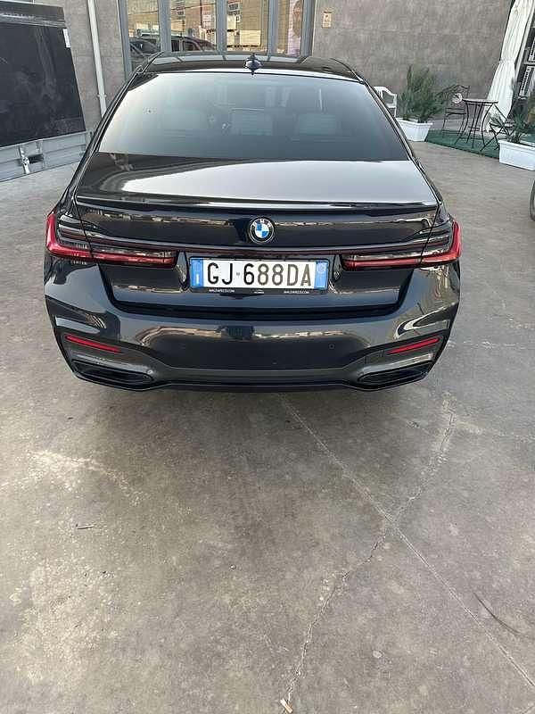 Usata BMW 730 286 CV (210 kW) 2022 Blu/azzurro Berlina