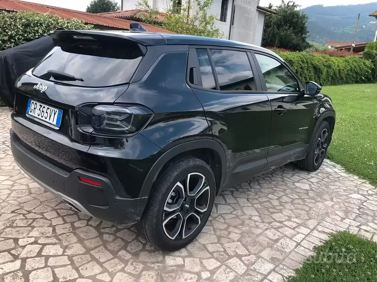 Usata Jeep Avenger Summit 101 CV (74 kW) 2024 Nero SUV