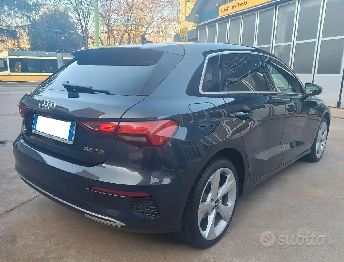 Usata Audi A3 Advanced 150 CV (110 kW) 2022 Grigio Berlina