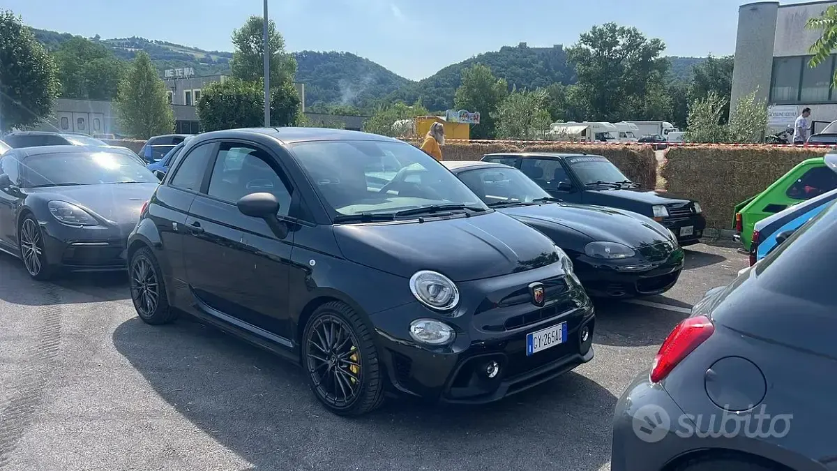 Usata Abarth 695 180 CV (132 kW) 2025 Nero Utilitaria
