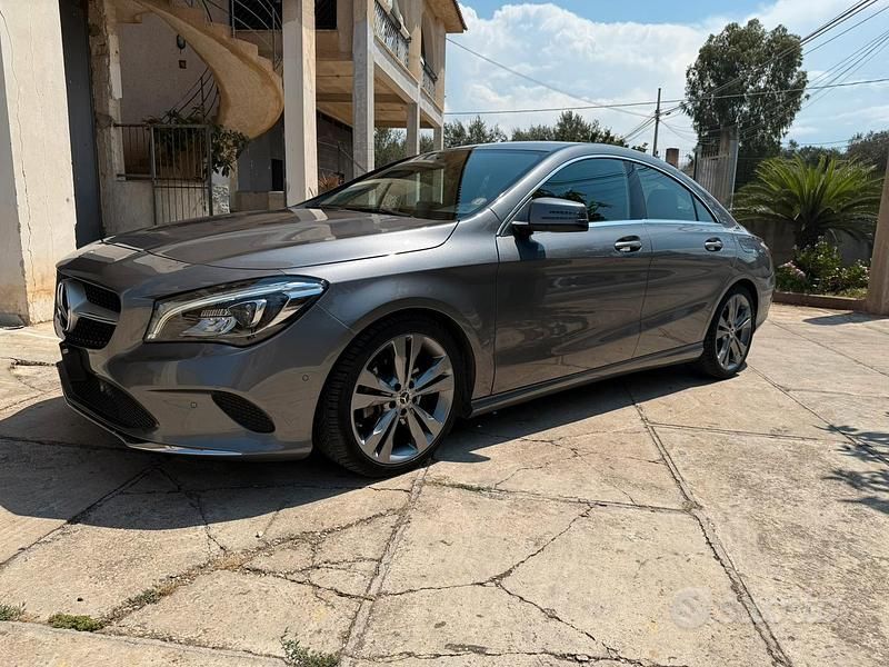 Usata Mercedes CLA200 136 CV (100 kW) 2019 Grigio Berlina
