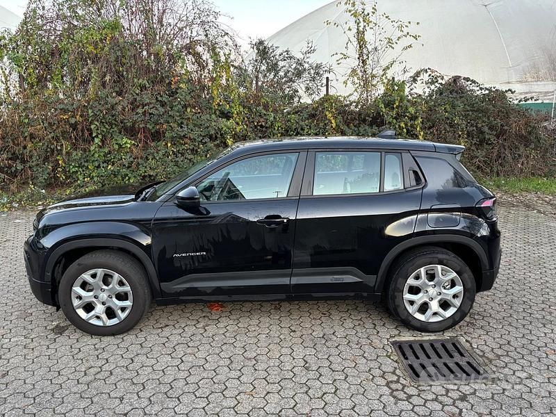Usata Jeep Avenger Altitude 101 CV (74 kW) 2024 Nero SUV