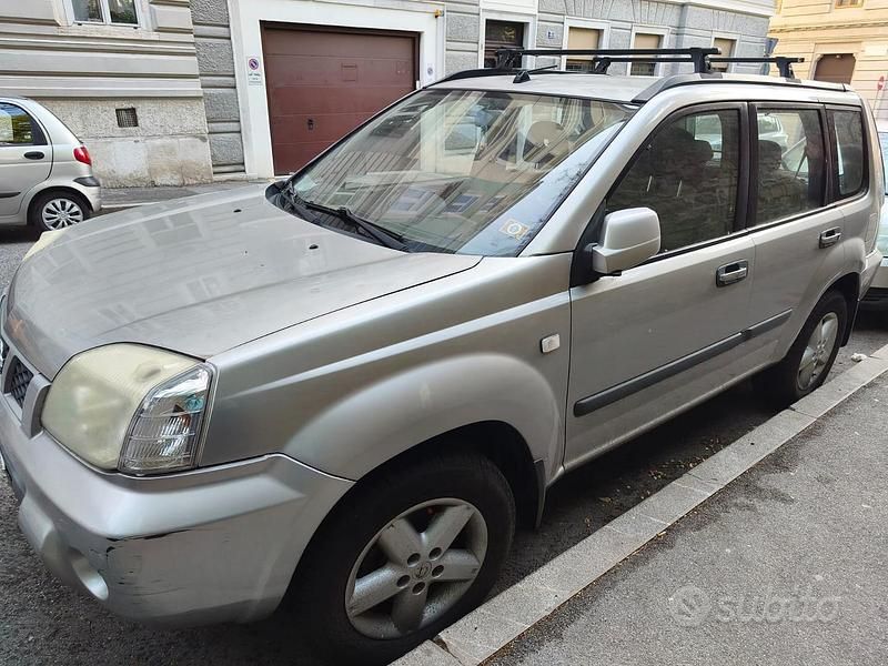 Usata Nissan X-Trail 136 CV (100 kW) 2005 Grigio SUV