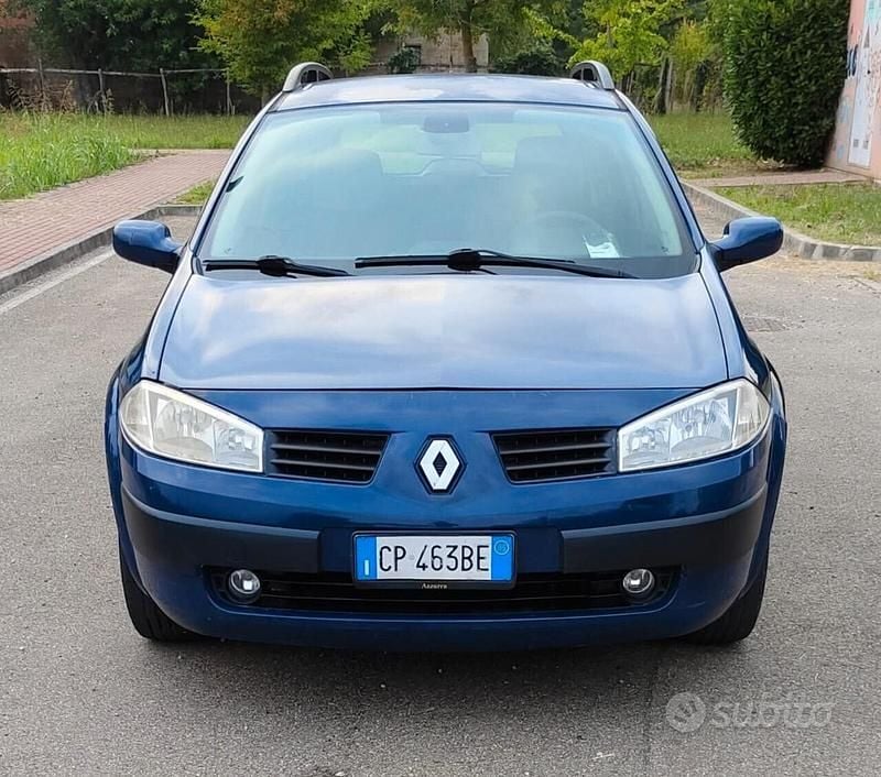 Usata Renault Mégane II Dynamique 104 CV (76 kW) 2005 Blu Berlina