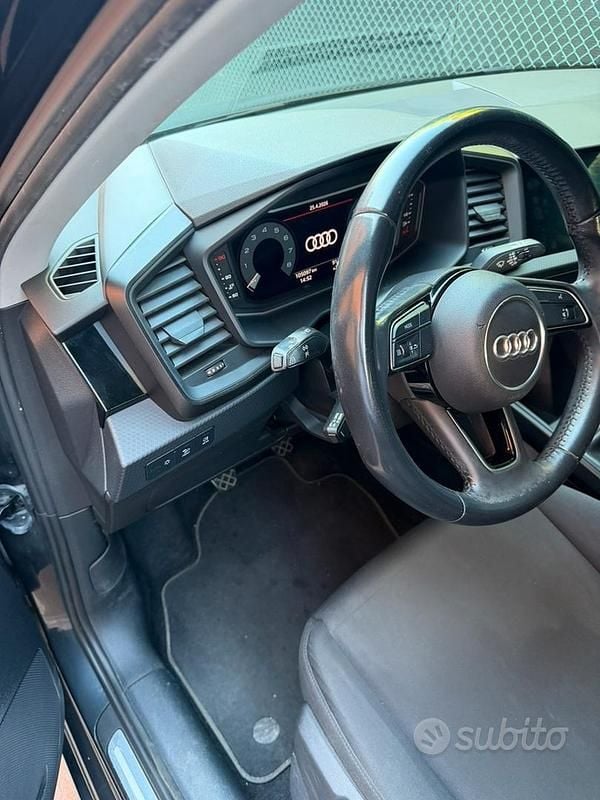 Usata Audi A1 116 CV (85 kW) 2019 Grigio SUV