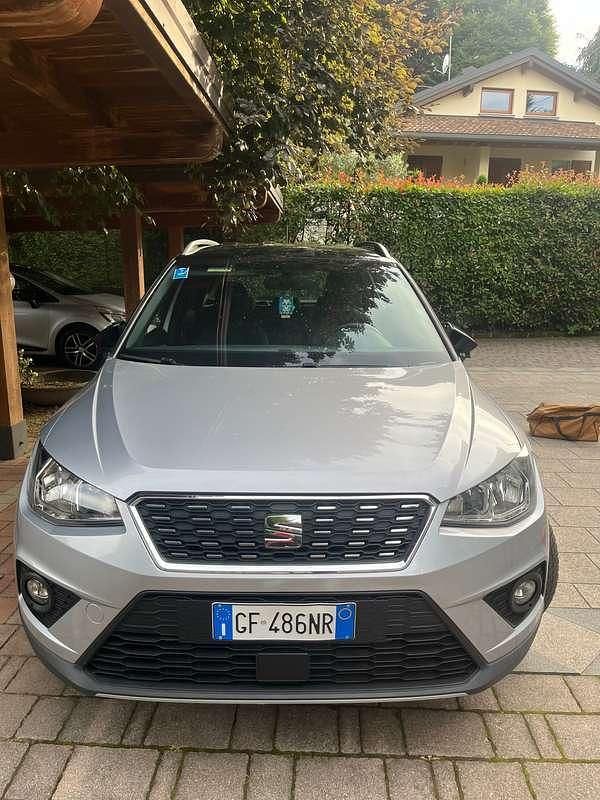Usata Seat Arona XCELLENCE 110 CV (80 kW) 2021 Argento SUV