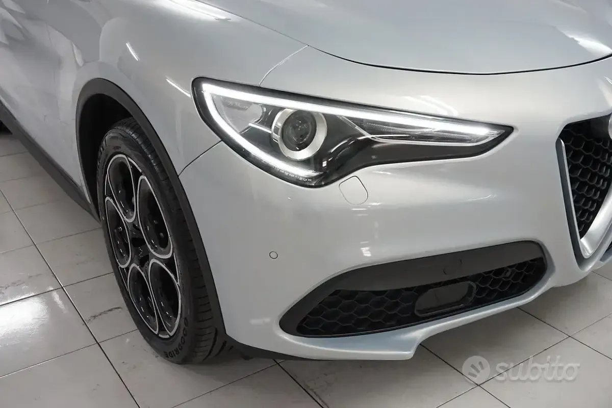 Usata Alfa Romeo Stelvio Executive 190 CV (139 kW) 2021 Bluazzurro SUV