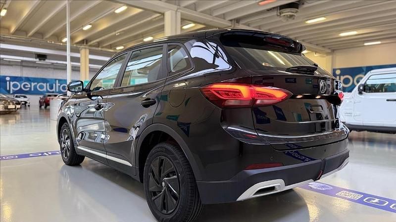 Usata MG ZS Luxury 116 CV (85 kW) 2024 Bianco Berlina