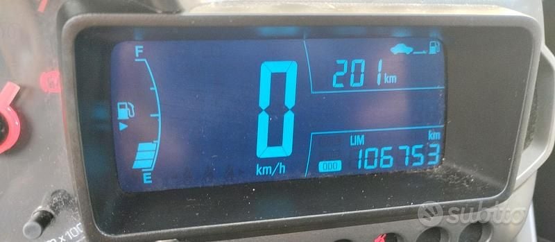 Usata Chevrolet Aveo 75 CV (55 kW) 2012 Blu Utilitaria