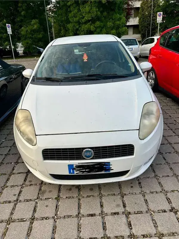 Usata Fiat Punto Dynamic 80 CV (58 kW) 2006 Utilitaria