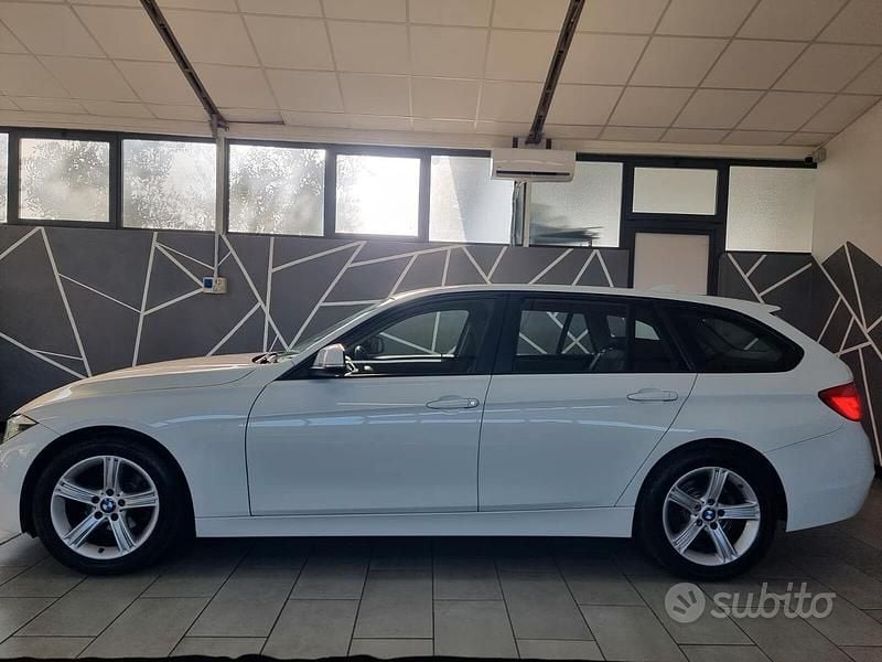 Usata BMW 318 Sport Line 150 CV (110 kW) 2015 Bianco Station wagon