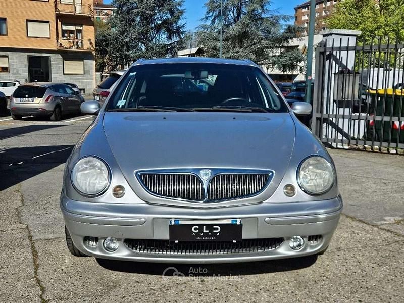 Usata Lancia Lybra 131 CV (96 kW) 2001 Grigio Station wagon