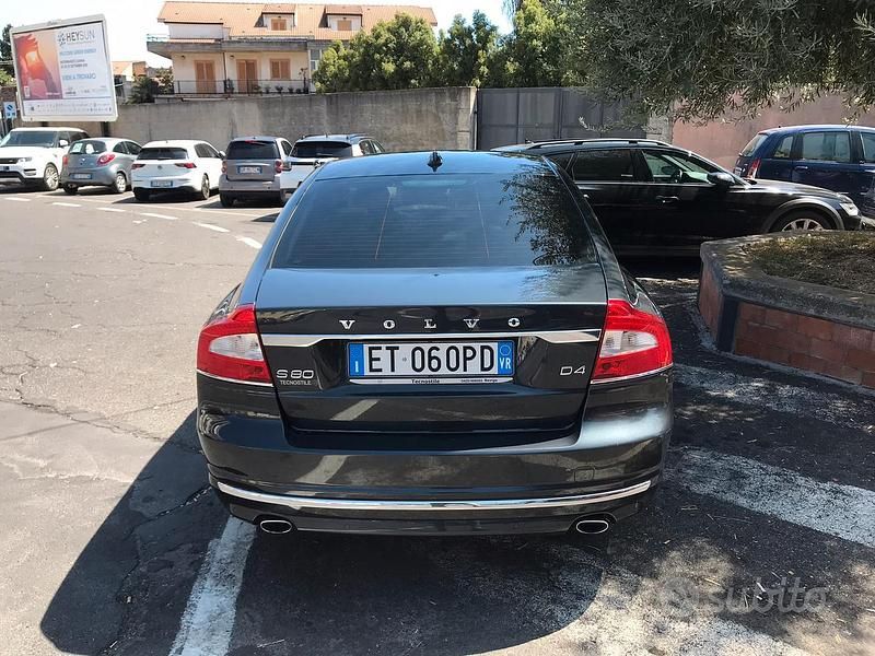 Usata Volvo S80 136 CV (100 kW) 2015 Nero Berlina