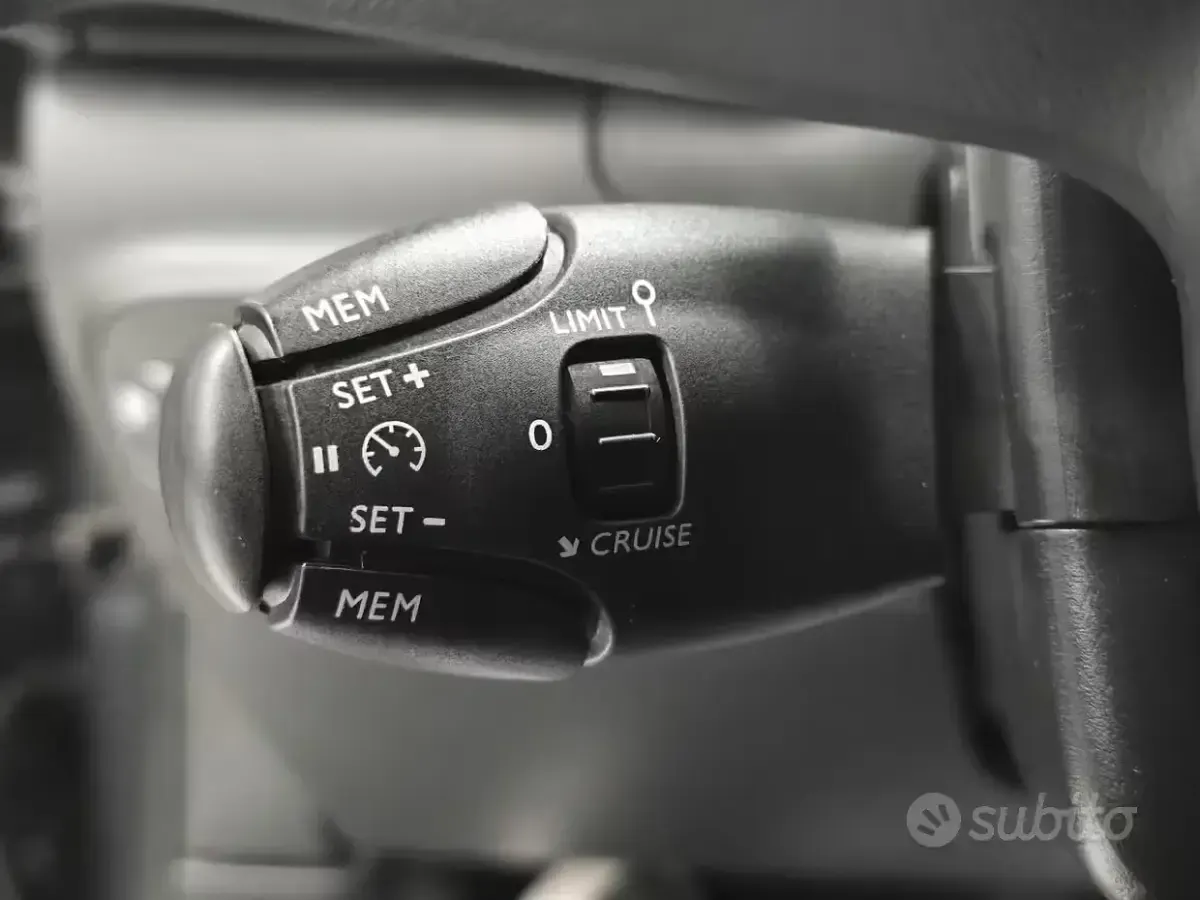 Usata Citroën C3 Feel 82 CV (60 kW) 2017 Grigio Berlina