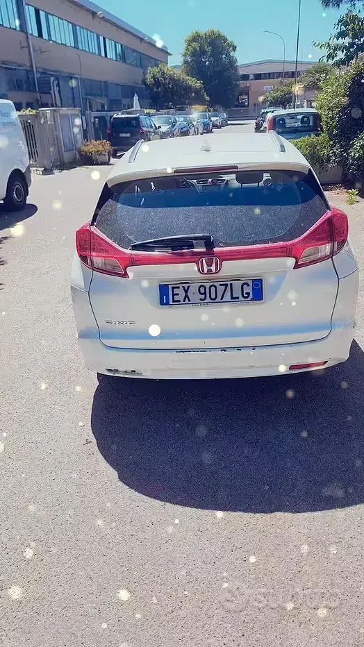 Usata Honda Civic 110 CV (80 kW) 2014 Bianco Station wagon