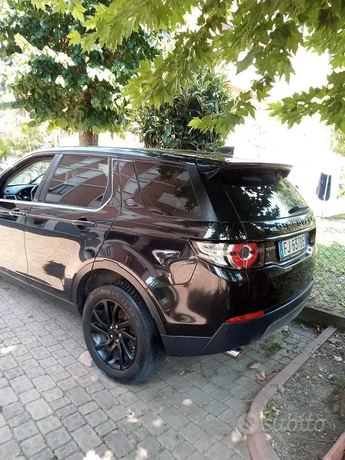 Usata Land Rover Discovery 5 150 CV (110 kW) 2017 Nero SUV